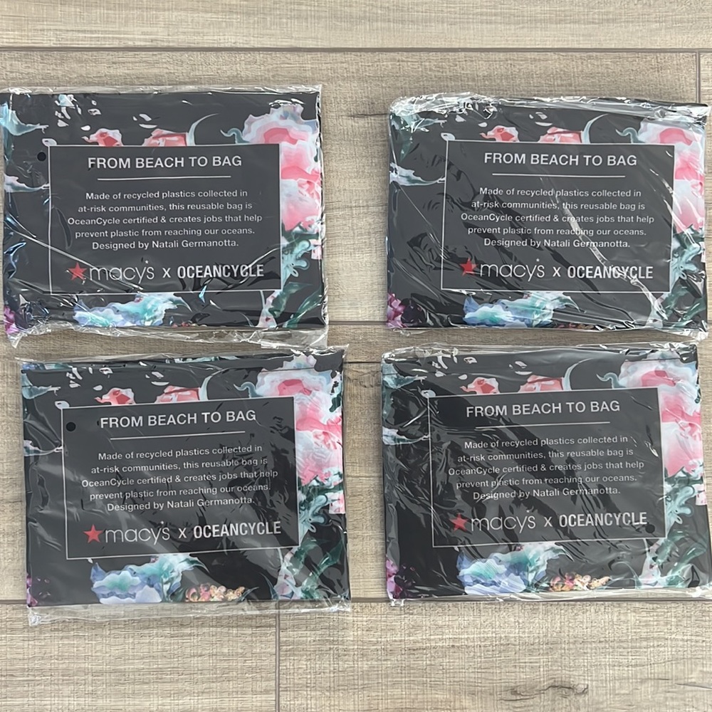 Macy’s reusable bag. 2 for $8 - Picture 2 of 5